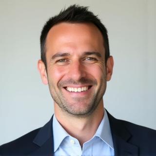 Ritratto professionale di Marco Rossi.